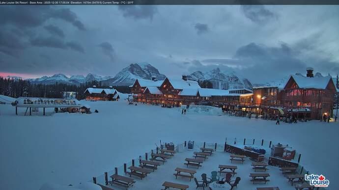 Webcam Fernie: Lodge of Ten Peaks