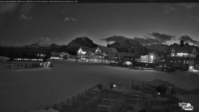 Webcam Fernie: Lodge of Ten Peaks