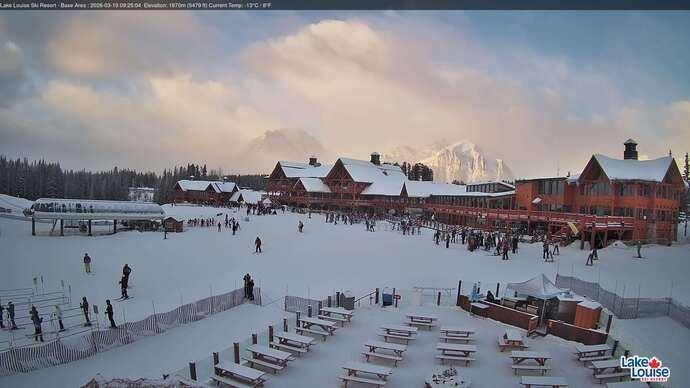 Webcam Fernie: Lodge of Ten Peaks