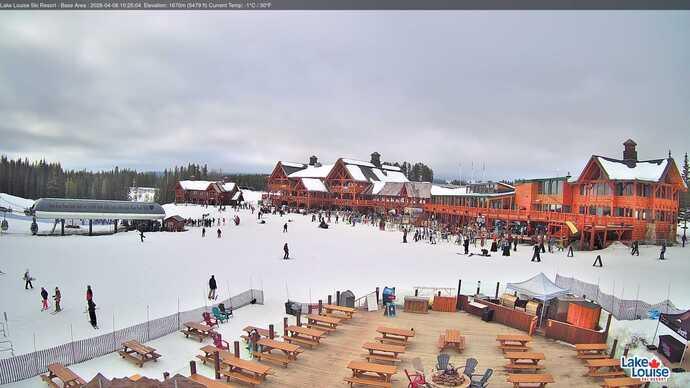 Webcam Fernie: Lodge of Ten Peaks