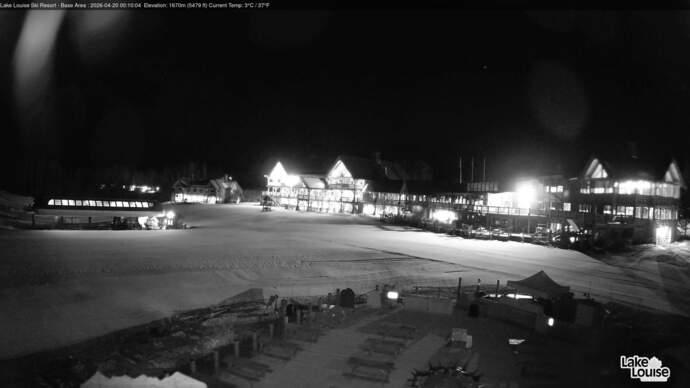 Webcam Fernie: Lodge of Ten Peaks