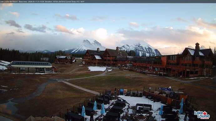 Webcam Fernie: Lodge of Ten Peaks