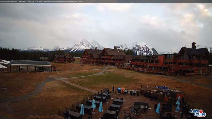 Webcam Fernie: Lodge of Ten Peaks