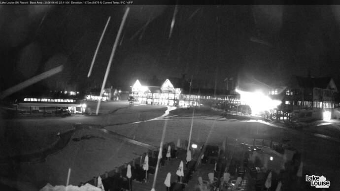 Webcam Fernie: Lodge of Ten Peaks