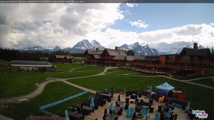 Webcam Fernie: Lodge of Ten Peaks