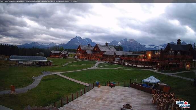 Webcam Fernie: Lodge of Ten Peaks