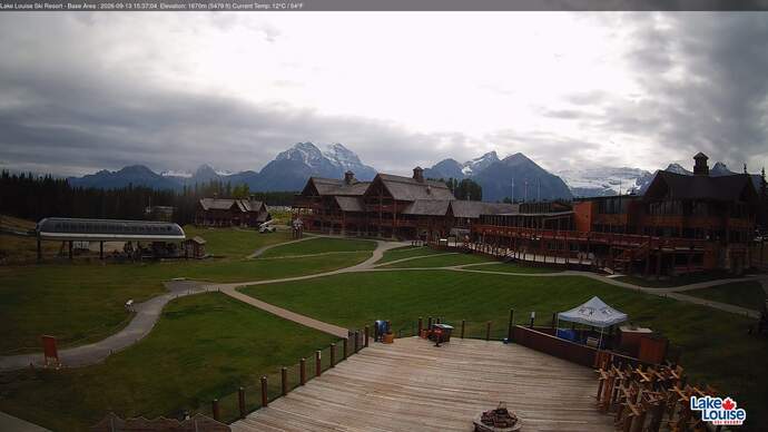 Webcam Fernie: Lodge of Ten Peaks