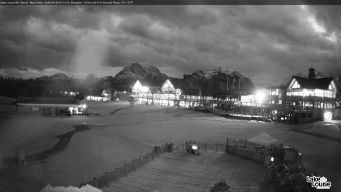 Webcam Fernie: Lodge of Ten Peaks
