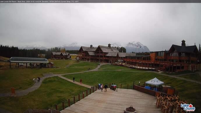 Webcam Fernie: Lodge of Ten Peaks