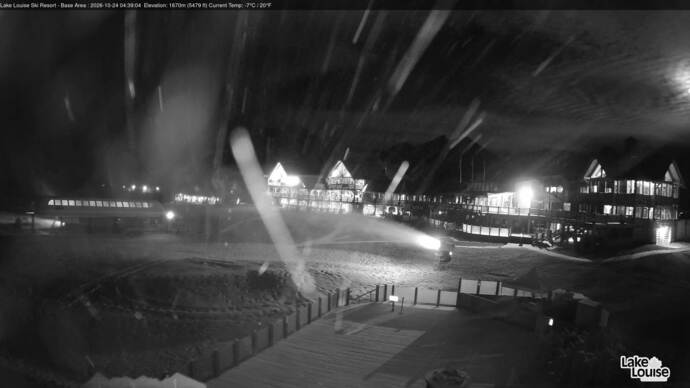 Webcam Fernie: Lodge of Ten Peaks