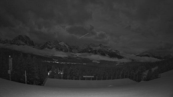 Webcam Fernie: Whitehorn Bistro Patio