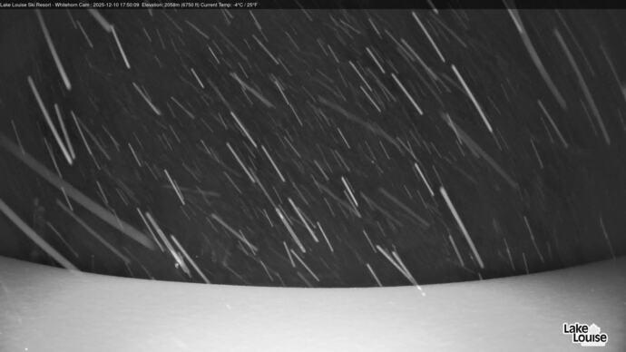 Webcam Fernie: Whitehorn Bistro Patio