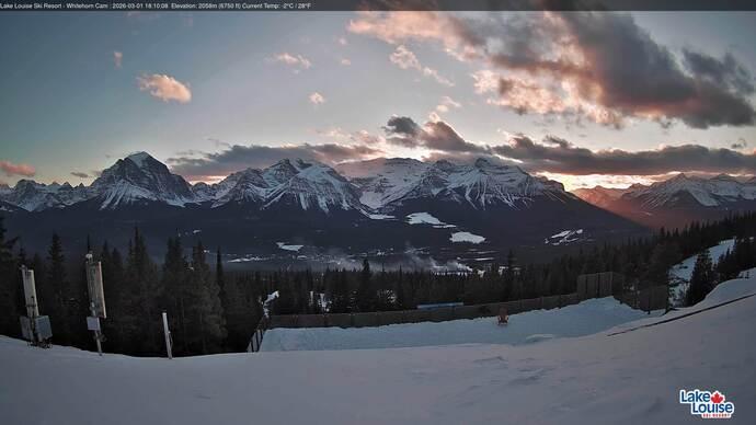 Webcam Fernie: Whitehorn Bistro Patio