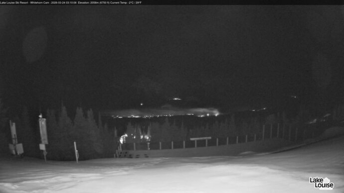 Webcam Fernie: Whitehorn Bistro Patio