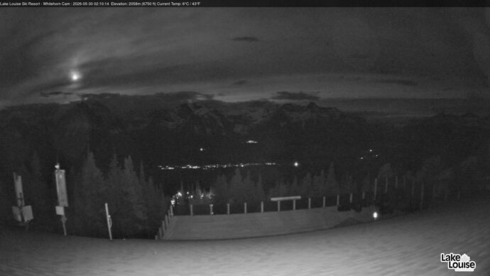 Webcam Fernie: Whitehorn Bistro Patio