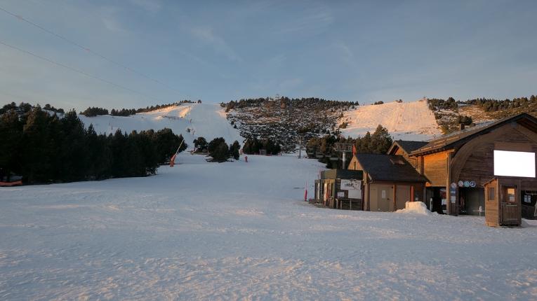 Webcam Font Romeu - Pyrénées 2000: Calme Sud
