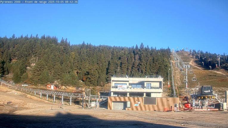 Webcam Font Romeu - Pyrénées 2000: Front de neige