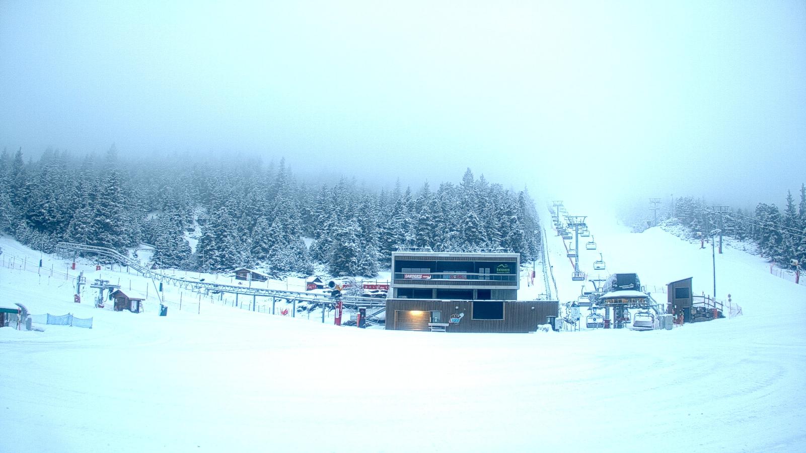 Webcam Font Romeu - Pyrénées 2000: Front de neige
