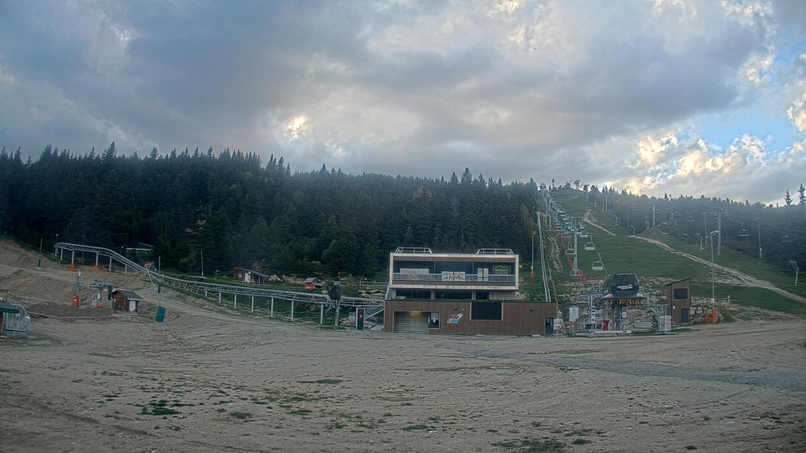 Webcam Font Romeu - Pyrénées 2000: Front de neige