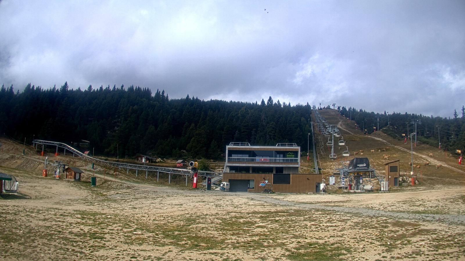 Webcam Font Romeu - Pyrénées 2000: Front de neige