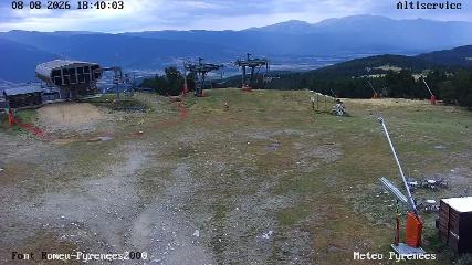 Font Romeu - Pyrénées 2000: Sommet (altiservice.com)