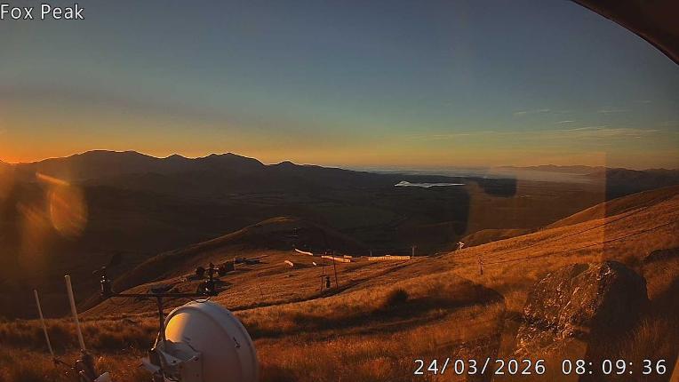 Webcam Fox Peak: Tasman tow shed