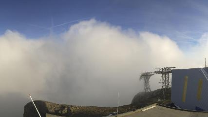 Glacier 3000: Cabane 2525m (glacier3000.ch)