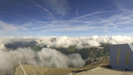 Glacier 3000: Cabane 2525m (glacier3000.ch)