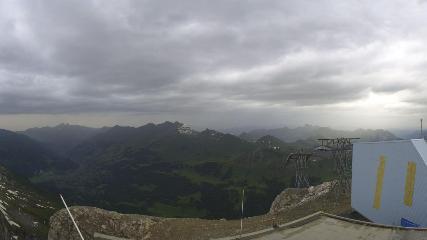 Glacier 3000: Cabane 2525m (glacier3000.ch)