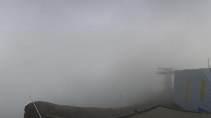 Glacier 3000: Cabane 2525m (glacier3000.ch)