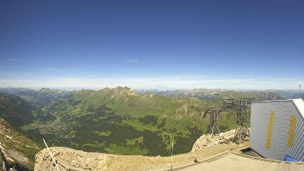 Glacier 3000: Cabane 2525m (glacier3000.ch)