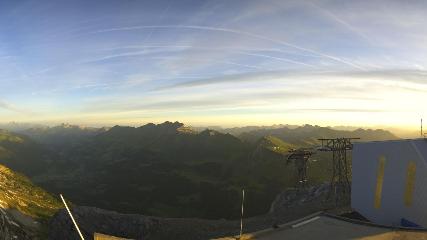 Glacier 3000: Cabane 2525m (glacier3000.ch)