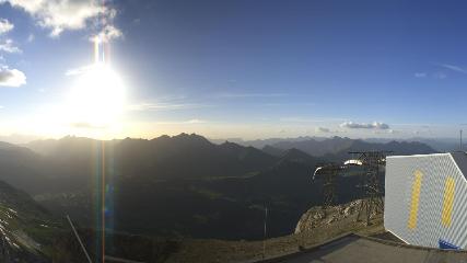 Glacier 3000: Cabane 2525m (glacier3000.ch)