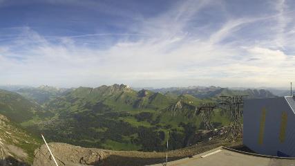 Glacier 3000: Cabane 2525m (glacier3000.ch)