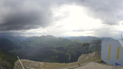 Glacier 3000: Cabane 2525m (glacier3000.ch)