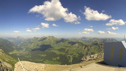 Glacier 3000: Cabane 2525m (glacier3000.ch)