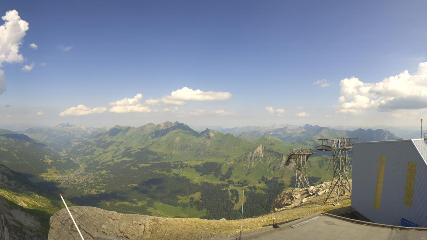 Glacier 3000: Cabane 2525m (glacier3000.ch)