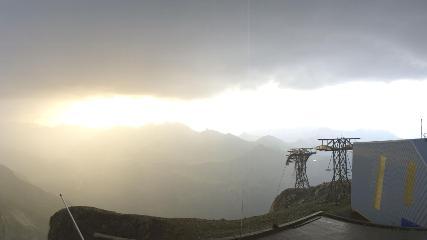 Glacier 3000: Cabane 2525m (glacier3000.ch)
