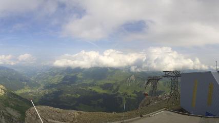 Glacier 3000: Cabane 2525m (glacier3000.ch)
