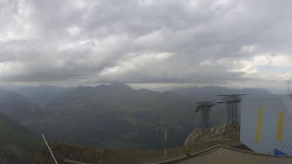 Glacier 3000: Cabane 2525m (glacier3000.ch)
