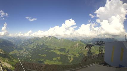 Glacier 3000: Cabane 2525m (glacier3000.ch)