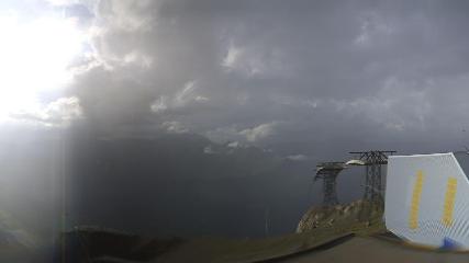 Glacier 3000: Cabane 2525m (glacier3000.ch)