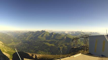 Glacier 3000: Cabane 2525m (glacier3000.ch)