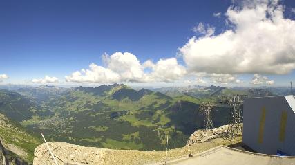 Glacier 3000: Cabane 2525m (glacier3000.ch)