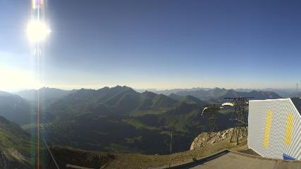 Glacier 3000: Cabane 2525m (glacier3000.ch)