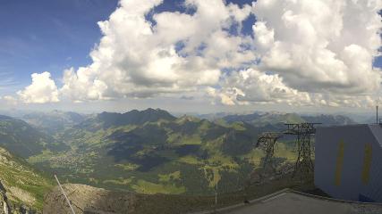 Glacier 3000: Cabane 2525m (glacier3000.ch)