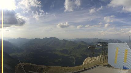 Glacier 3000: Cabane 2525m (glacier3000.ch)