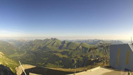 Glacier 3000: Cabane 2525m (glacier3000.ch)