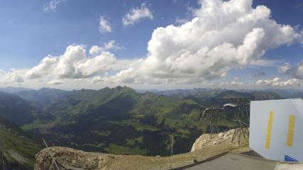 Glacier 3000: Cabane 2525m (glacier3000.ch)