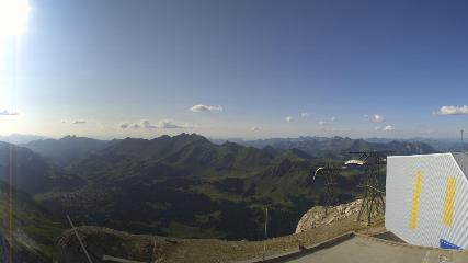 Glacier 3000: Cabane 2525m (glacier3000.ch)